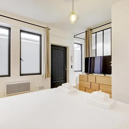 Beautiful Flat Rue Saint-honore